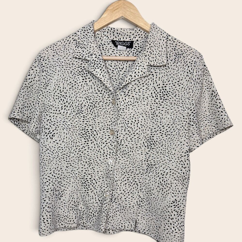 Briggs Petite Abstract Dot Blouse Neutral Short Sleeve Button Front Retro